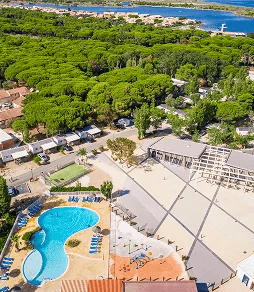 Piscine du camping Rives des Corbières, camping 3 étoiles dans l’Aude