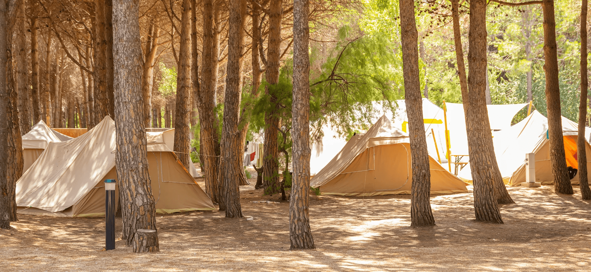 Emplacements camping pour tentes dans l’Aude au camping Rives des Corbières à Port-Leucate